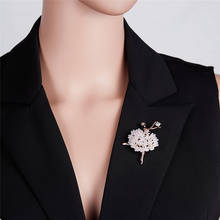 Shinning menina flor dançarina broches de cristal para as mulheres bonito pino bijouterie alta qualidade corsage moda casamento jóias 2024 - compre barato