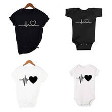 Camiseta mãe e filha amor, roupas com batimentos cardíacos, para a família, combinação mãe e filha 2024 - compre barato