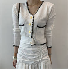 Женский свитер, осень 2020, корейский стиль, v-образный вырез, Маленькая Золотая пряжка, вязаный короткий кардиган с длинными рукавами, тонкий вязаный Топ 2024 - купить недорого