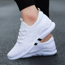 Zapatillas de correr para Hombre, zapatos deportivos de malla transpirables con cordones blancos, tenis de baloncesto, 2020 2024 - compra barato