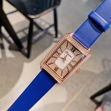 Relógio de pulso antidesbotamento feminino, relógio quadrado de couro verdadeiro com cristais e números romanos, capa de ouro rosê 2024 - compre barato