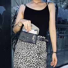 Pochete feminina com rebites, bolsa de cintura luxuosa de rebites, para celular, estilo punk, fashion 644 2024 - compre barato