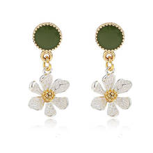 Bettyue Lovely Green Small Discs And Charming Daisy Shape For Women And Girls Natural Flavour Two Type Earring Outdoor Activitie 2024 - buy cheap