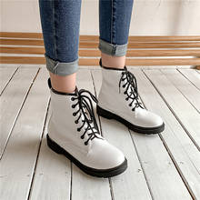 YMECHIC 2019 Do Punk Do Vintage Do Laço Das Mulheres Sapatos de Salto Baixo Lace Up Tornozelo Botas de Combate para As Mulheres Branco Preto Gótico Barato booties 2024 - compre barato