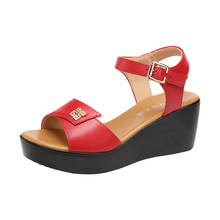 Sandalias de cuña de suela blanda para mujer, zapatos de punta abierta con plataforma gruesa, sandalias rojas de moda para mamá, talla grande 32-43, 2021 2024 - compra barato