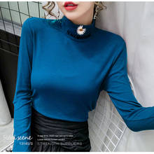 Вышивкой в виде ромашек; С высоким, плотно облегающим шею воротником футболка с длинным рукавом для женщин 2020 хлопковая Футболка женская женский в Корейском стиле одежда тонкий футболка Femme 2024 - купить недорого