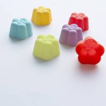 Enfeites de silicone com 6 peças, flor de ameixa colorida, forros para cupcake, muffin, utensílios para assar, ferramenta de pastelaria, cor aleatória 2024 - compre barato