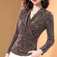 Блузка женская демисезонная, с длинным рукавом и леопардовым принтом, с V-образным вырезом, DD9009 2024 - купить недорого