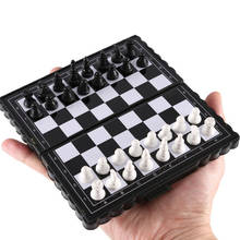 Шахматная доска пластиковая, складная, 2020 г., 1 комплект 2024 - купить недорого