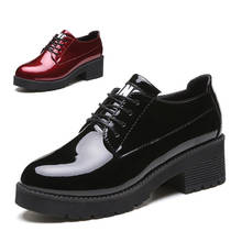 Туфли-оксфорды LIHUAMAO женские, лакированная кожа, квадратный каблук, на шнуровке, круглый носок, платформа, Классическая обувь, Прогулочные кроссовки 2024 - купить недорого