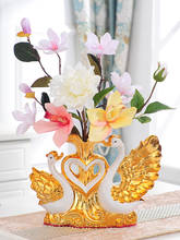 Vaso de cerâmica de cisne banhado a ouro, presente de casamento, decoração de casa, artesanato, sala de estar, tv criativa, estatuetas de armário 2024 - compre barato