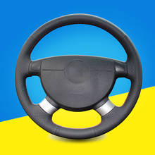 Auto trança no volante capa para chevrolet lova aveo buick excelle daewoo gentra 2013 2015 volante do carro cobre 2024 - compre barato