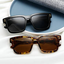 Очки солнцезащитные мужские/женские квадратные, модные роскошные брендовые дизайнерские солнечные очки с заклепками в стиле ретро, уличные солнечные очки для вождения 2024 - купить недорого