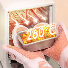 Un par de guantes aislantes del calor para horno de microondas, guantes de silicona para cocina, antiquemaduras, espesamiento, resistentes A altas temperaturas, especiales 2024 - compra barato