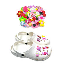 Colgante de PVC personalizado para zapatos, accesorios de decoración para zuecos, regalo promocional, piruletas, pastel de caramelo, flores, 1 ud. 2024 - compra barato