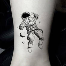 Подвеска в виде космонавта и планеты, Временные татуировки, наклейки Водонепроницаемый для мужчин, женщин, мальчиков, девочек Детский комплект-Имитация татуировки 10.5X6cm 2024 - купить недорого
