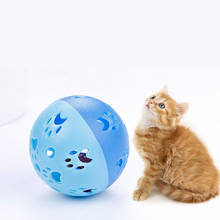 Juguete interactivo para gatos, varita de pluma con campana pequeña, jaula de ratón, juguete de plástico Artificial colorido, suministros para mascotas 2024 - compra barato