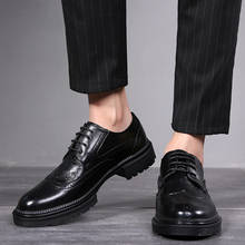 Zapatos de vestir estilo Brogue para hombre, calzado Formal de cuero Oxford, plano, para boda 2024 - compra barato