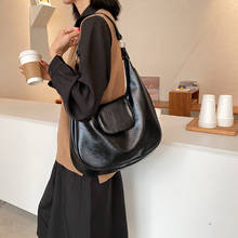 Bolso grande informal para mujer, bolsa de hombro con remaches, de diseñador, de cuero Pu suave, grande, para compras diarias 2024 - compra barato