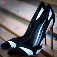 Оригинальные модные туфли-лодочки смешанных цветов; цвет черный, белый; женские пикантные туфли с острым носком на высоком тонком каблуке; женская офисная обувь 2024 - купить недорого
