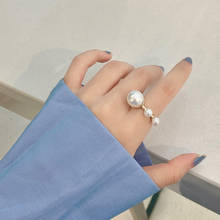 Винтажное жемчужное кольцо для женщин и девушек, вечерние ювелирные изделия, модные геометрические круглые кольца, темпераментные Элегантные Свадебные Рождественские подарки 2024 - купить недорого