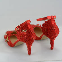 Zapatos de boda de encaje rojo para mujer, calzado de tacón alto con punta puntiaguda, zapatos de vestir de fiesta con correa en el tobillo 2024 - compra barato