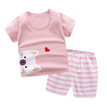 Комплект детской одежды из 2 предметов, летняя хлопковая футболка с коротким рукавом и штаны для маленьких мальчиков и девочек 2024 - купить недорого