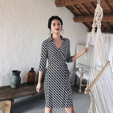 Vestido a la moda para mujer, falda con estampado de cuello alto y mangas 3/4, de cintura alta, en blanco y negro, novedad de verano 2024 - compra barato