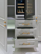 Manija de puerta de armario, manija de armario moderna, simple, dorada, China, ligera, de lujo, cajón, europeo y americano, con un solo orificio 2024 - compra barato