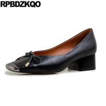 Sapatos de salto médio feminino, preto, couro genuíno, tamanho 4, 34, bege, grosso, casual, arco, quadrado, luxuoso, 2021 2024 - compre barato