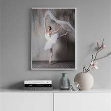 Imágenes de belleza Retro nostálgicas de bailarina, pintura de decoración nórdica Simple y moderna para sala de estar, póster de arte de pared de lona para el hogar 2024 - compra barato