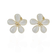 Fashion White Flower Clip Earrings Without Piercing No Ear Hole Romantic Sweet Ear Cuff Earring For Women Foral Jewelry arete 2024 - buy cheap