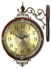 Настенные часы в скандинавском стиле, креативные металлические украшения для гостиной под золото с бесшумным механизмом, современные двухсторонние часы с деревянной рамкой, подарок 2024 - купить недорого
