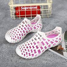 Sandalias planas femeninas de verano para playa y jardín, zapatillas de agua a la moda para mujer, zapatos de jardinería, sandalias deslizantes para exteriores 2024 - compra barato