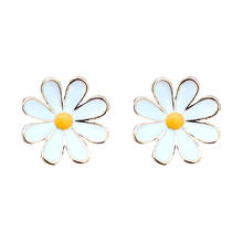 Piercing Aesthetic Daisy Shape Golden Edge White Petal Alloy Stud Earrings For Women Jewelry Accessories 2024 - buy cheap