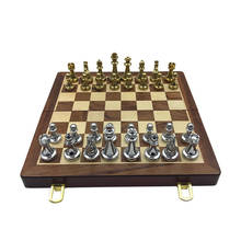 Conjunto de jogos de tabuleiro metal brilhante, peças xadrez douradas e prateadas, madeira sólida, dobrável, tabuleiro de alto grau, presente profissional 2024 - compre barato