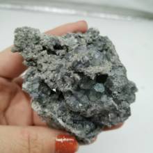 Somente raro claro azul verde fluorite espécime para fotografia cristal ornamento fengshui adivinhação quartzo pedra mágica 2024 - compre barato