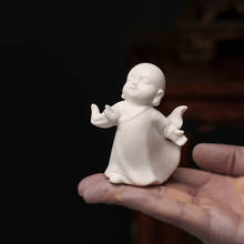 Porcelana branca zen pequeno monge estátua buda estatueta criativo chá pet artesanato cerâmica bonsai suculentas vaso de flores ornamentos 2024 - compre barato