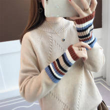 Маленькие и свежие свитера женские новые цветные рукава полувысокий воротник показать стройные и ленивые трикотажные свитера 2024 - купить недорого