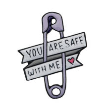 Broche de frase táctil "YOUR ARE SAFE WITH ME", insignia de solapa para bolsa de camisa, Pin esmaltado de moda, regalo de joyería, 1 ud. 2024 - compra barato