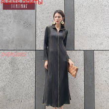 Новое Стильное черное свободное корейское платье с длинными рукавами темпераментное платье с v-образным вырезом и отстрочкой длинное женское платье со складками MIYAKE 2024 - купить недорого