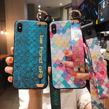 Lindo suporte para celular com flores, capa linda com faixa para iphone 11 12 pro max xr x xs max 7 8 plus se 2020 com pulseira macia 2024 - compre barato