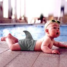 Милый маленький купальник с дельфином для маленьких мальчиков; купальные шорты для маленьких мальчиков и девочек; эластичные пляжные купальные штаны с рисунком рыбки; одежда для купания 2024 - купить недорого