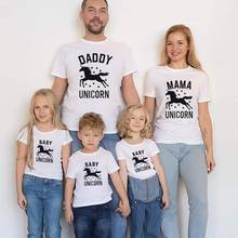 Conjuntos a juego para la familia, Camiseta con estampado de unicornio, padre, madre, hija, hijo, ropa para papá, mamá y yo, camiseta de verano para bebé, aspecto familiar 2024 - compra barato