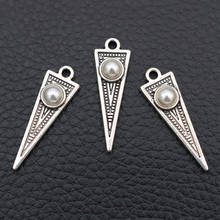 Colgante de Metal triangular Retro, abalorios con incrustaciones de cuentas, abalorios para pendientes manuales DIY, abalorios chapados en plata de 29*9mm, A18 Unisex, 10 Uds. 2024 - compra barato