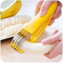 Popular acessórios de cozinha banana slicer chopper cortador frutas pepino salada vegetal descascador nova ferramenta cozinha casa criativa 2024 - compre barato