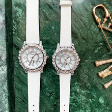 Relojes blancos puros de cuero auténtico a prueba de agua para mujer reloj de pulsera de lujo con diamantes de marca de diseñador de estrellas y luna reloj de pulsera de cuarzo 2024 - compra barato