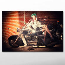 Горячая девушка модель и винтажный мотоцикл настенные художественные плакаты и принты холст живопись для декора комнаты 2024 - купить недорого