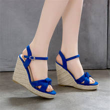 Sandália feminina de couro, sapatos da moda para mulheres, linha verão, estilo gladiador, com salto alto plataforma, fivela e dedo aberto, cor azul 2024 - compre barato