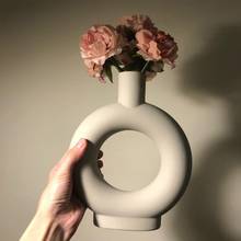 Керамическая ваза в скандинавском стиле, украшение для дома, белый вегетарианский керамический цветочный горшок, художественная ваза, украшение для дома, подарок ручной работы 2024 - купить недорого